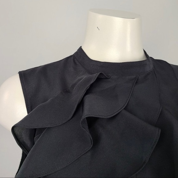 Cascading ruffles sleeveless blouse - Picture 5 of 6